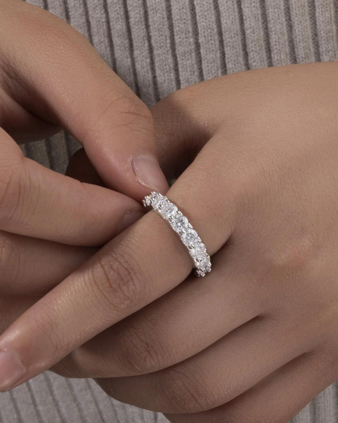 MOISSANIT ETERNITY RING - WEISSGOLD